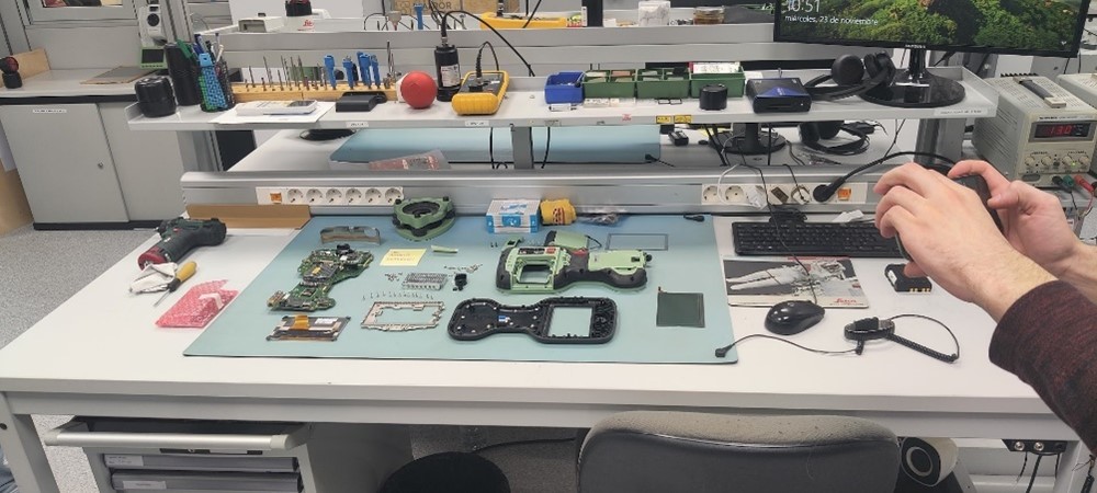 Leica equipment repair demonstration